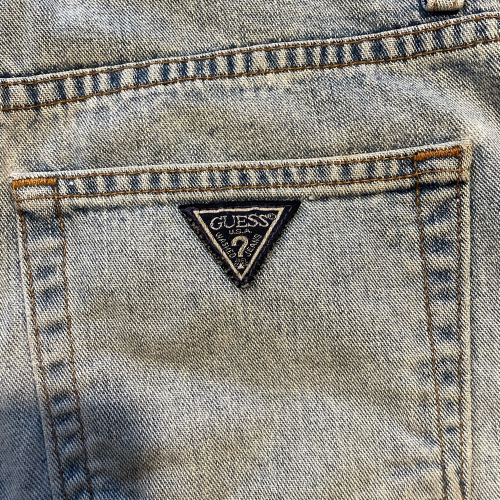 Guess Jeans Vintage High-Waisted Denim Shorts- Light-Wash- Listed Size 28